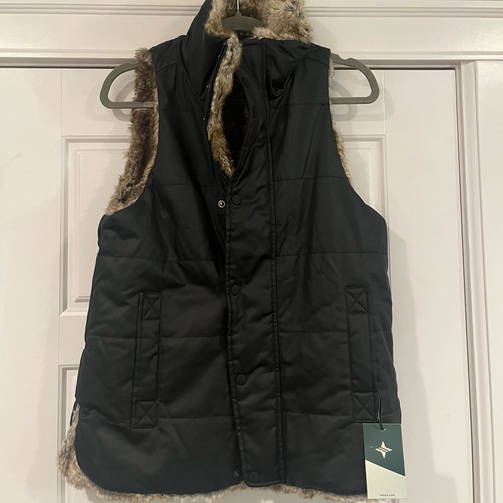 NWT Tuckernuck lined vest